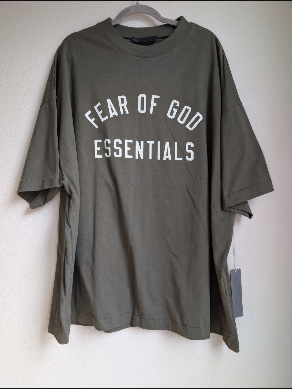 NWT Fear of God Essentials 90s Fit Logo Graphic T-Shirt Size XL